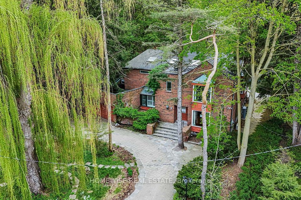 40 Donino Avenue, Toronto, ON M4N 2W7 – photo 2