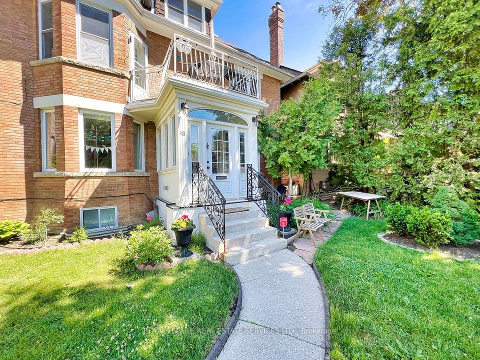 18 Shorncliffe Avenue, Toronto, ON M4V 1T1 – photo 3