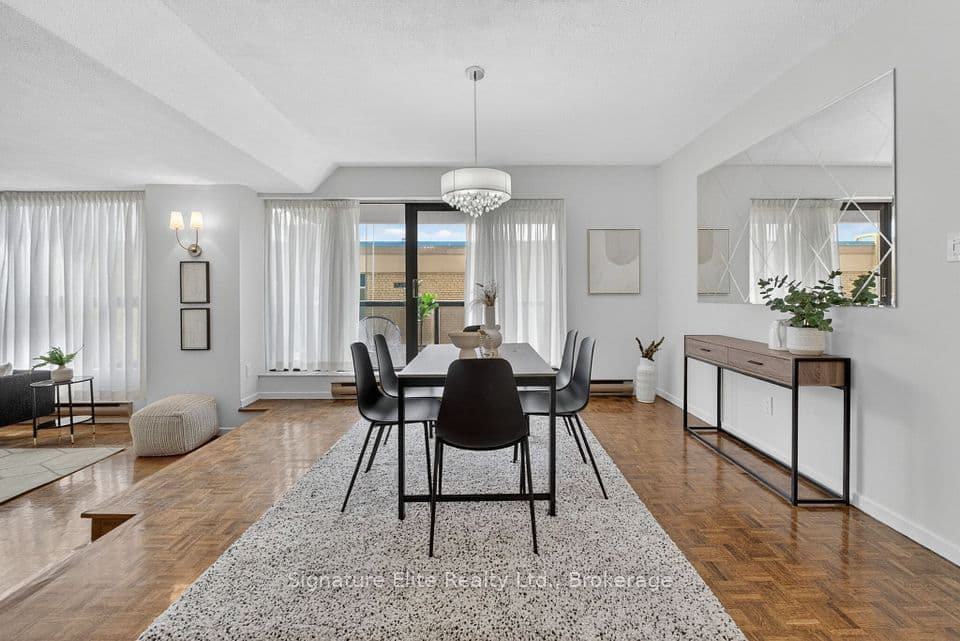 10 Prue Avenue 303, Toronto, ON M6B 1R4 – main photo