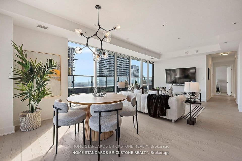 955 Bay Street 3907, Toronto, ON M5S 0C6 – main photo
