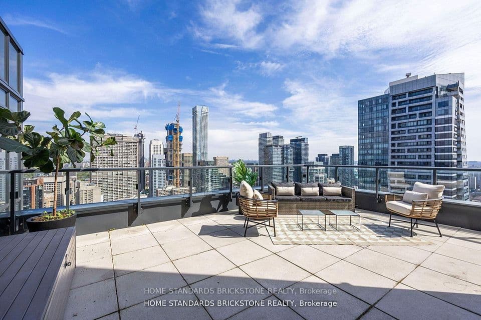 955 Bay Street 3907, Toronto, ON M5S 0C6 – photo 3