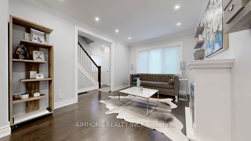 39 Brentcliffe Road, Toronto, ON M4G 3Y4 – photo 3
