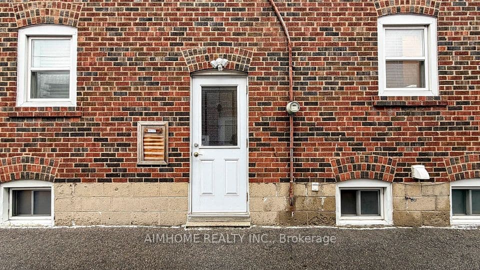 39 Brentcliffe Road, Toronto, ON M4G 3Y4 – photo 2