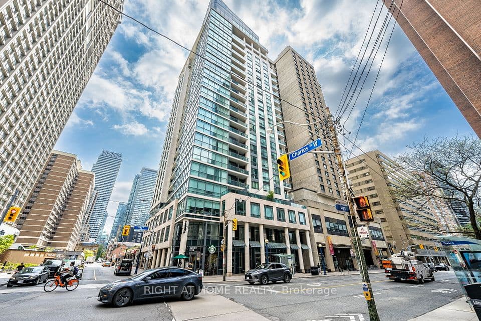 1121 Bay Street 1106, Toronto, ON M5S 3L9 – photo 2