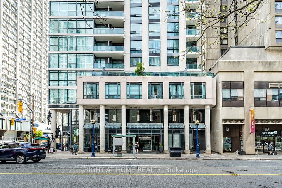 1121 Bay Street 1106, Toronto, ON M5S 3L9 – photo 3