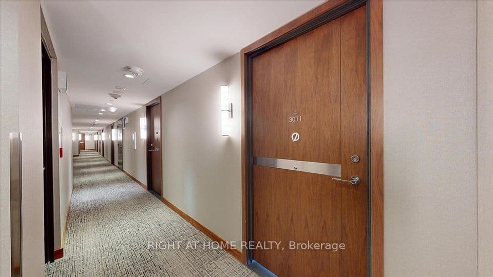 19 Bathurst Street 3011, Toronto, ON M5V 0N2 – photo 2