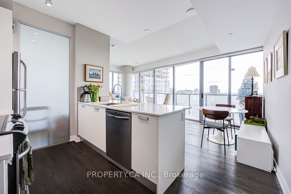 1815 Yonge Street 1906, Toronto, ON M4T 2A4 – photo 3