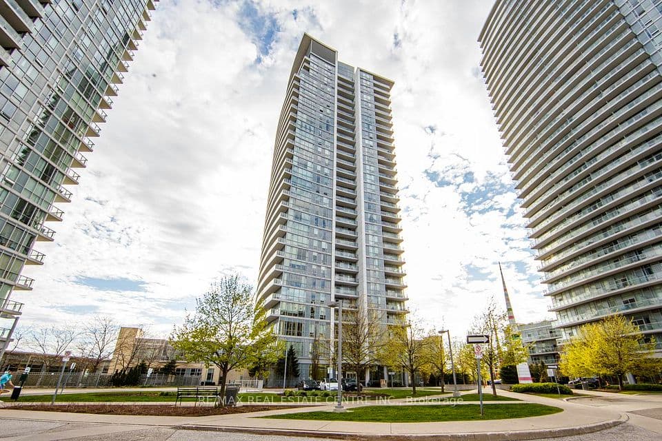 66 Forest Manor Road 2707, Toronto, ON M2J 0B7 – main photo