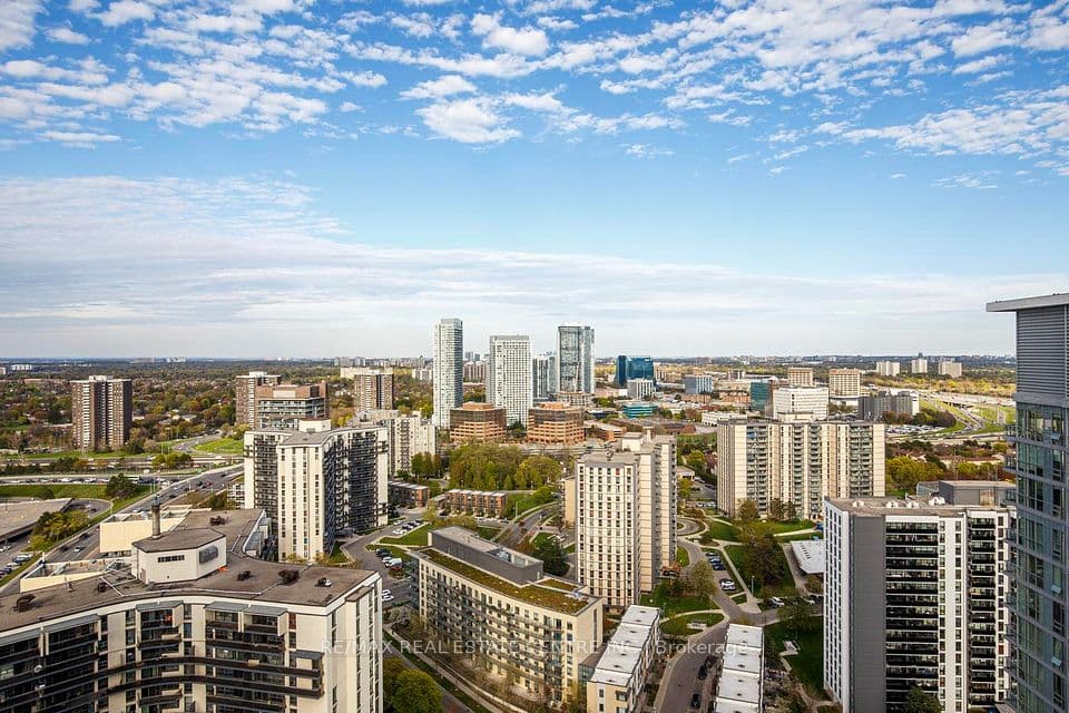 66 Forest Manor Road 2707, Toronto, ON M2J 0B7 – photo 2