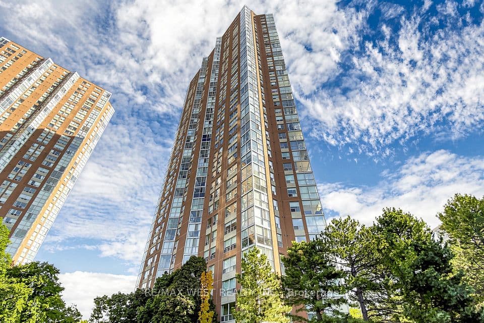 5 Concorde Place 1302, Toronto, ON M3C 3M8 – main photo