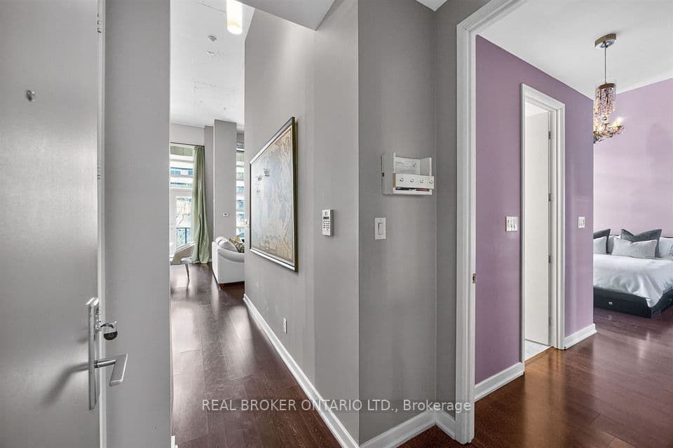 380 Macpherson Avenue 209, Toronto, ON M4V 3E3 – photo 3