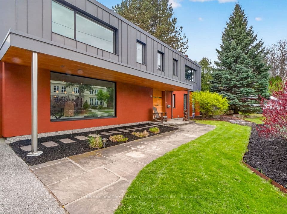 19 Saintfield Avenue, Toronto, ON M3C 2M4 – photo 3