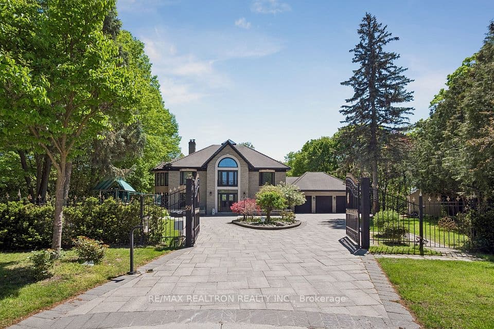 59 Hi Mount Drive, Toronto, ON M2K 1X3 – main photo