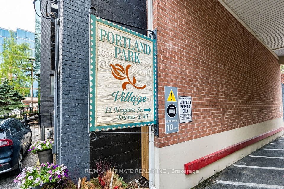 11 Niagara Street, Toronto, ON M5V 3N9 – main photo