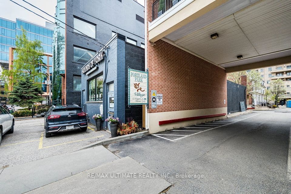 11 Niagara Street, Toronto, ON M5V 3N9 – photo 2