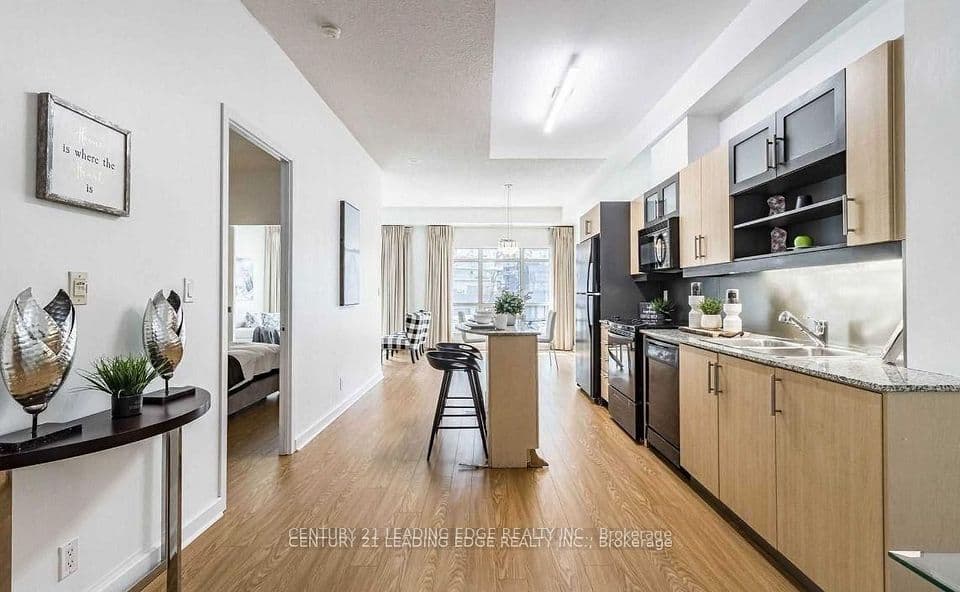 350 Wellington Street W 203, Toronto, ON M5V 3W9 – main photo