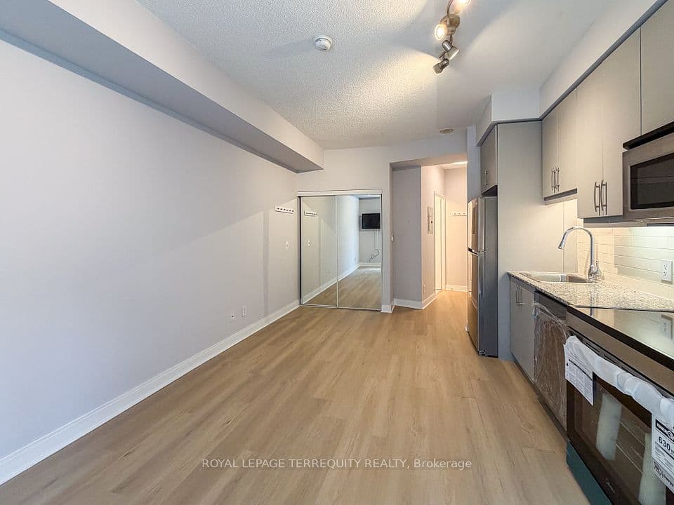1 Scott Street 311, Toronto, ON M5E 1A1 – photo 3