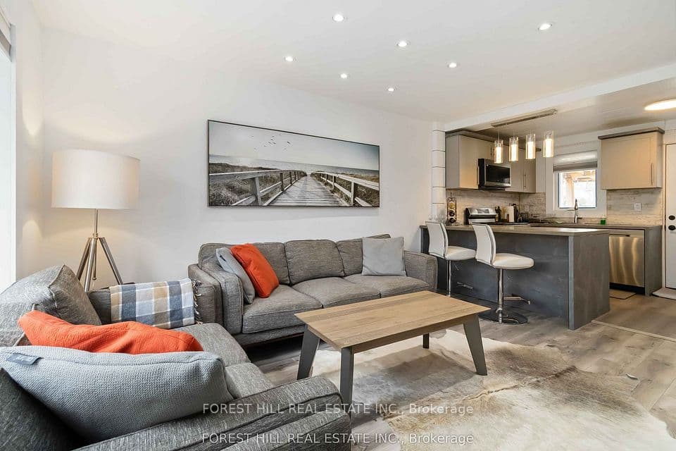 310 Senlac Road, Toronto, ON M2R 1R1 – main photo