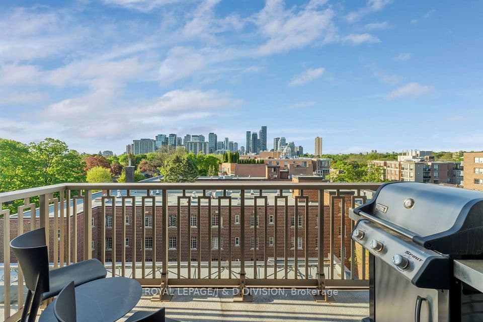 1 Strathgowan Avenue 710, Toronto, ON M4N 0B3 – photo 2