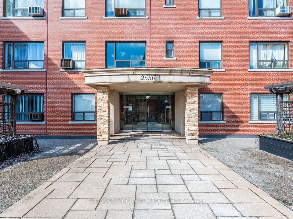 2550 Bathurst Street Suite 218, Toronto, ON M6B 2Z2 – main photo