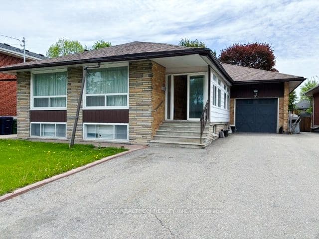 97 Overbrook Place, Toronto, ON M3H 4P5 – main photo