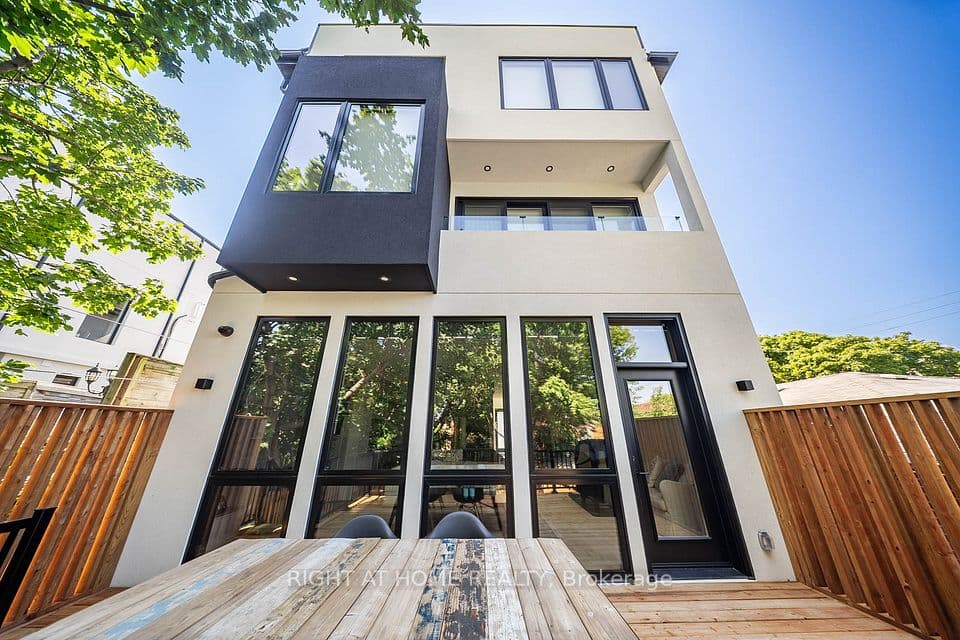 57 Alameda Avenue, Toronto, ON M6C 3W3 – photo 3