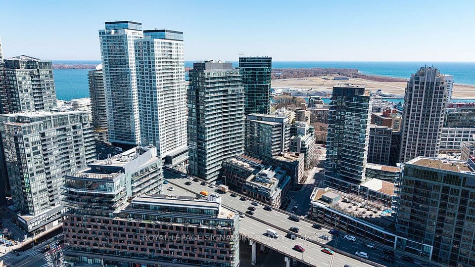 20 Bruyeres Mews 501, Toronto, ON M5V 0G8 – photo 2