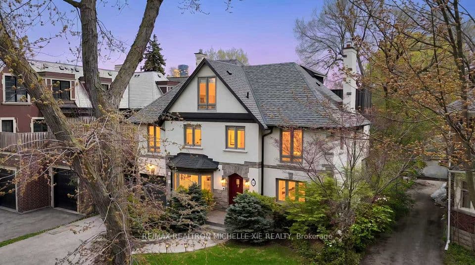 15 Strathallan Boulevard, Toronto, ON M5N 1S8 – main photo