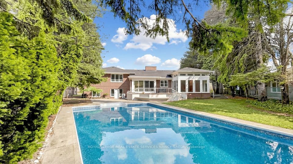 2 Colvestone Road, Toronto, ON M2L 1X3 – main photo
