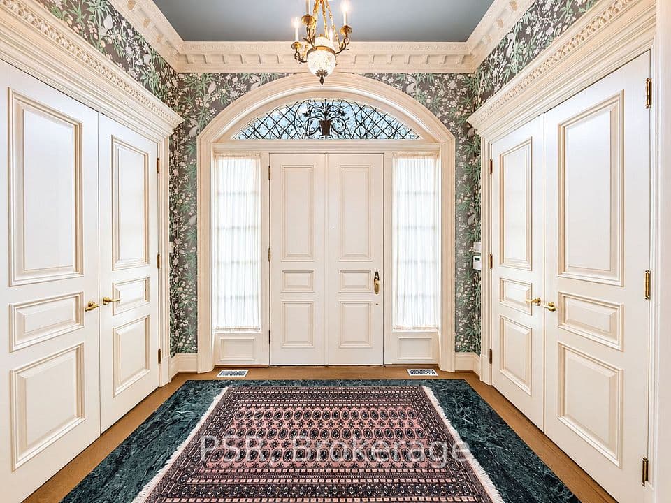94 Dunvegan Road, Toronto, ON M4V 2P7 – photo 2