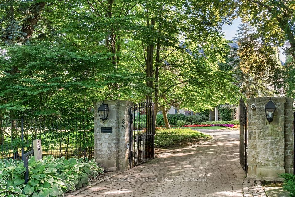 85 The Bridle Path, Toronto, ON M3C 2P1 – photo 2