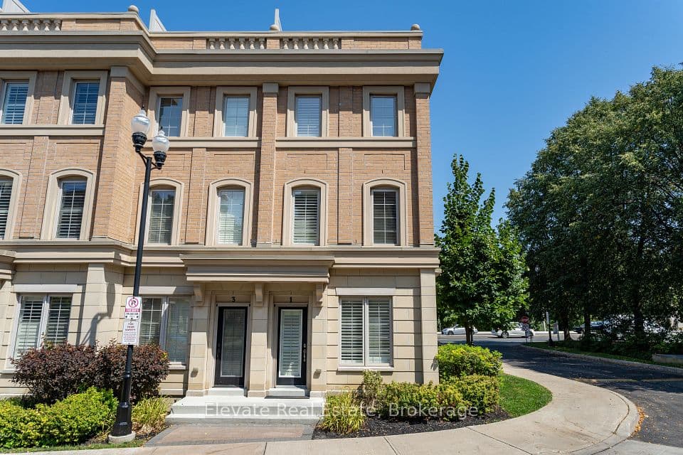 1 Hargrave Lane 1, Toronto, ON M4N 0A4 – photo 2