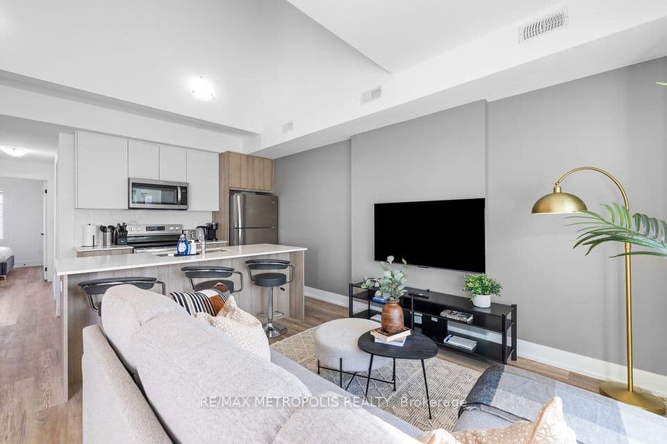 449 Lansdowne Avenue, Toronto, ON M6H 3Y2 – photo 3