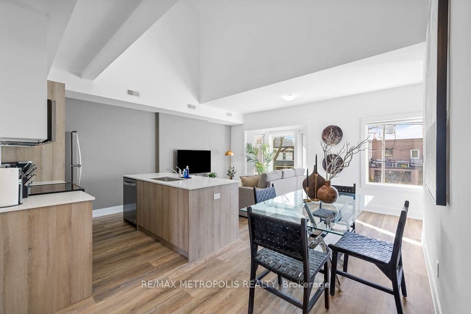 449 Lansdowne Avenue, Toronto, ON M6H 3Y2 – photo 2