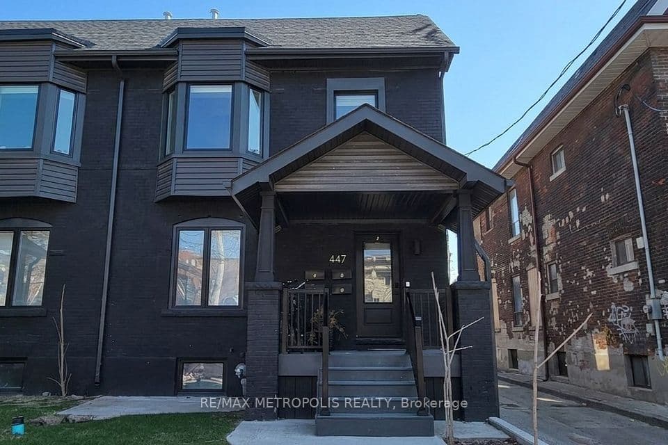 447 Lansdowne Avenue, Toronto, ON M6H 3Y2 – main photo