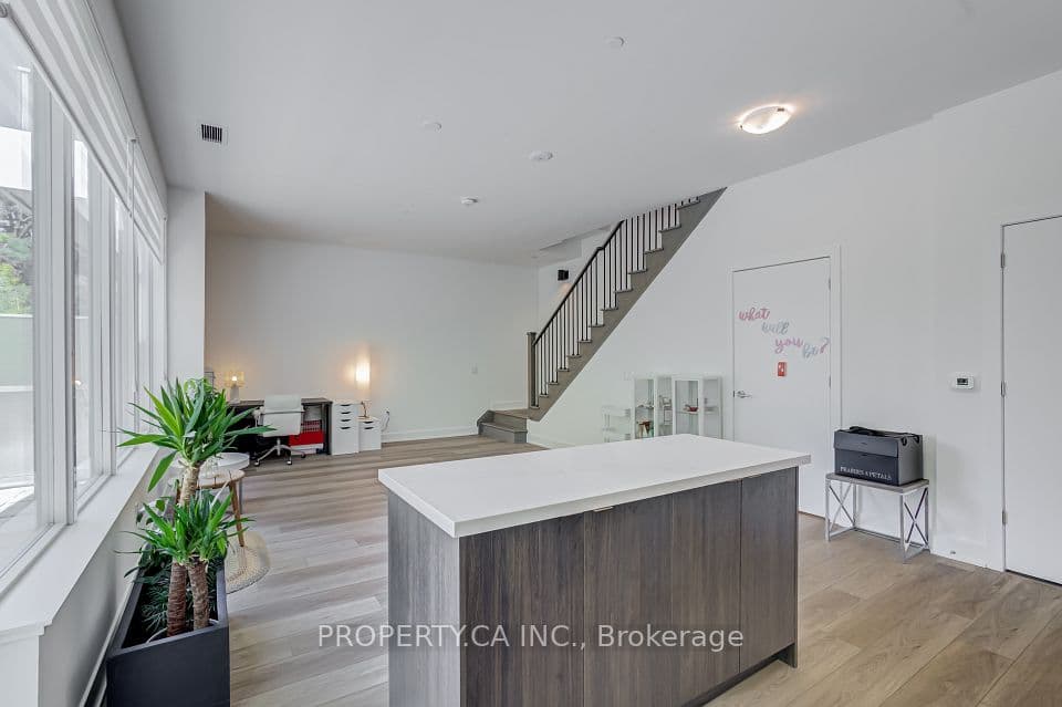2 Teagarden Court N 102, Toronto, ON M2N 0L6 – photo 3