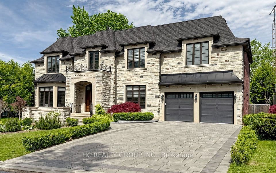 19 Michigan Drive, Toronto, ON M2M 3H9 – main photo