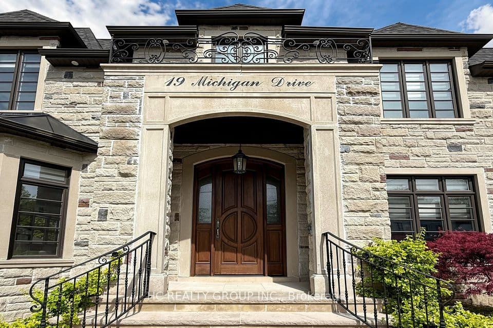 19 Michigan Drive, Toronto, ON M2M 3H9 – photo 3