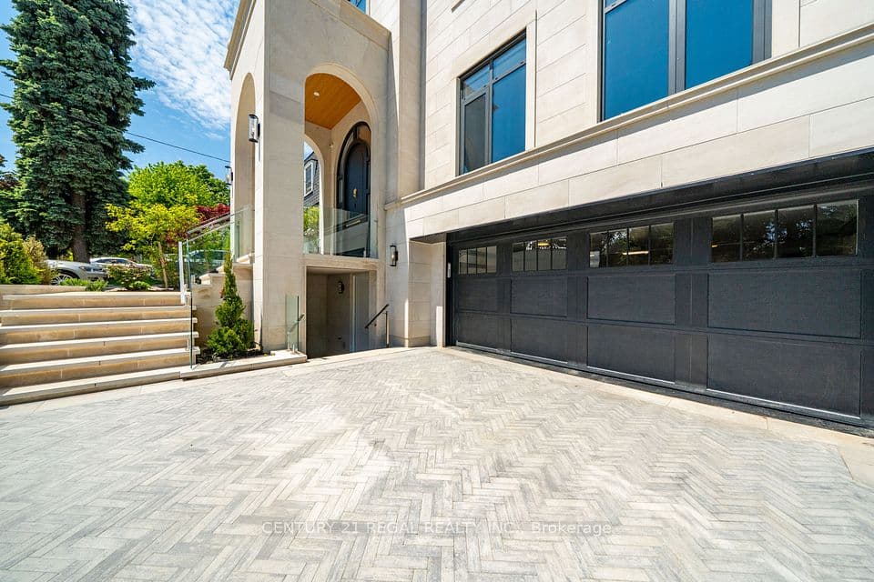 43 Wanless Crescent, Toronto, ON M4N 3B6 – photo 3