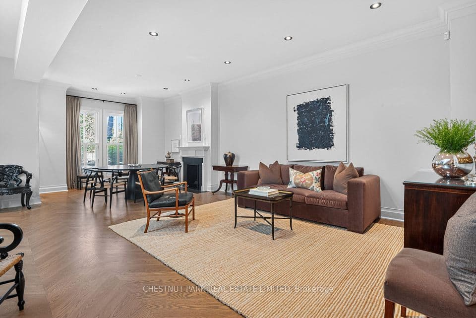 47 Walker Avenue, Toronto, ON M4V 1G3 – photo 2