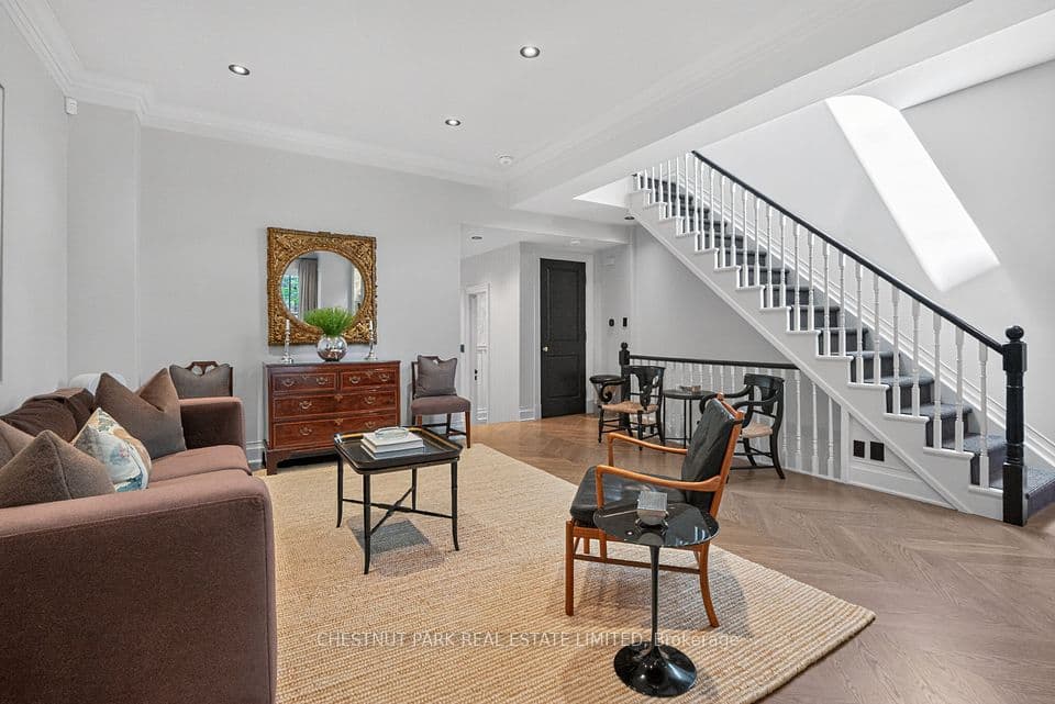 47 Walker Avenue, Toronto, ON M4V 1G3 – photo 3
