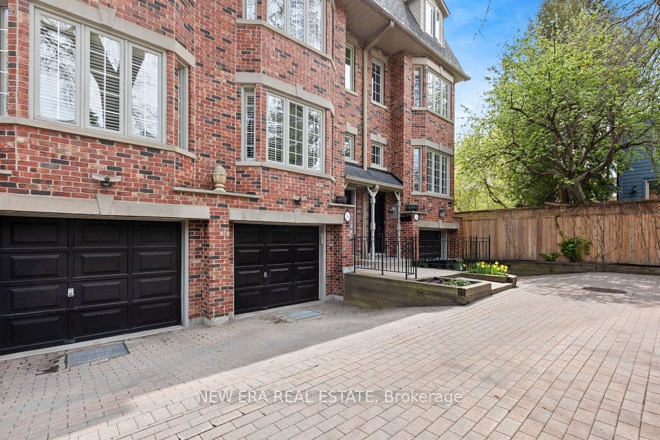 35 Spruce Street B, Toronto, ON M5A 2H8 – photo 2