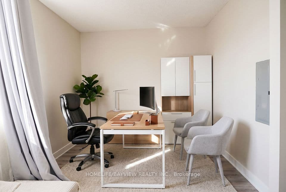 18 Yonge Street 915, Toronto, ON M5E 1Z8 – photo 2