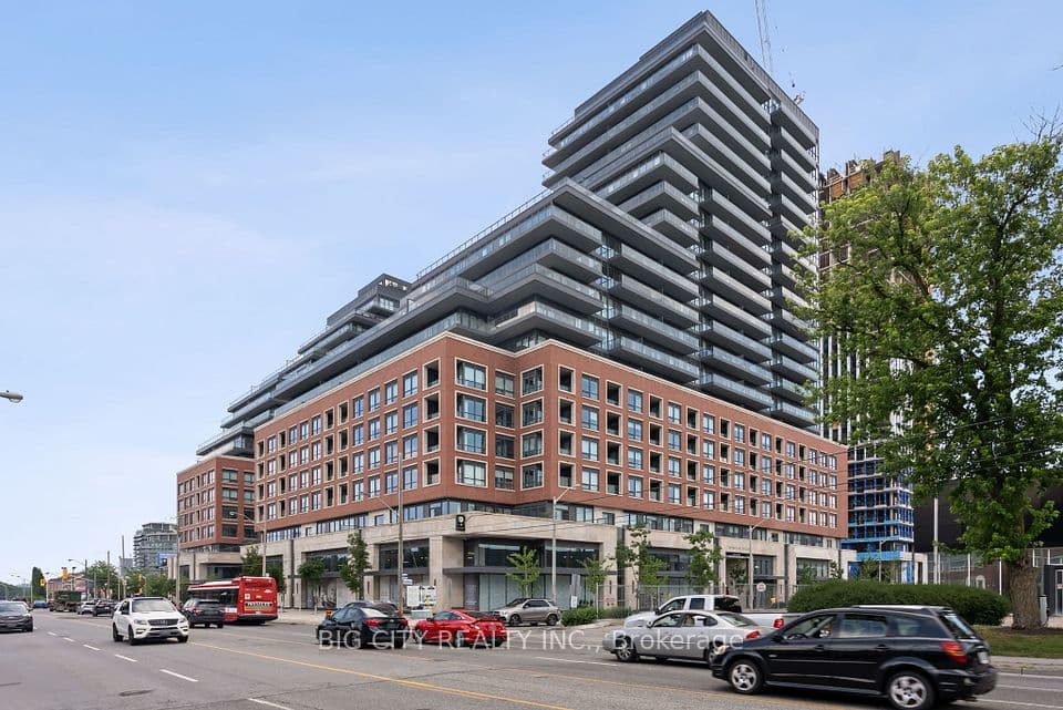 33 Frederick Todd Way 2002, Toronto, ON M4G 0C9 – main photo