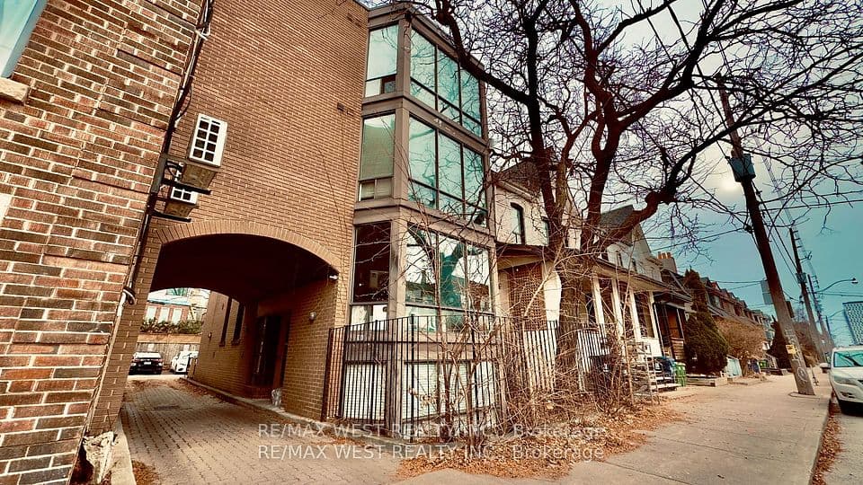 1061 Bathurst Street, Toronto, ON M5R 3G8 – photo 2