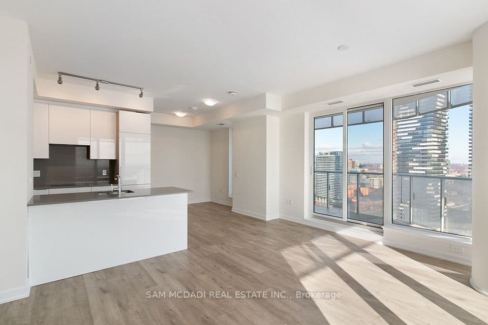 28 Freeland Street 2809, Toronto, ON M5E 0E3 – main photo