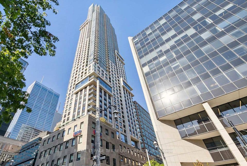 88 Scott Street 4707, Toronto, ON M5E 0A9 – main photo