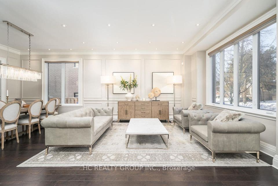 11 Chipstead Road, Toronto, ON M3B 3E5 – photo 2