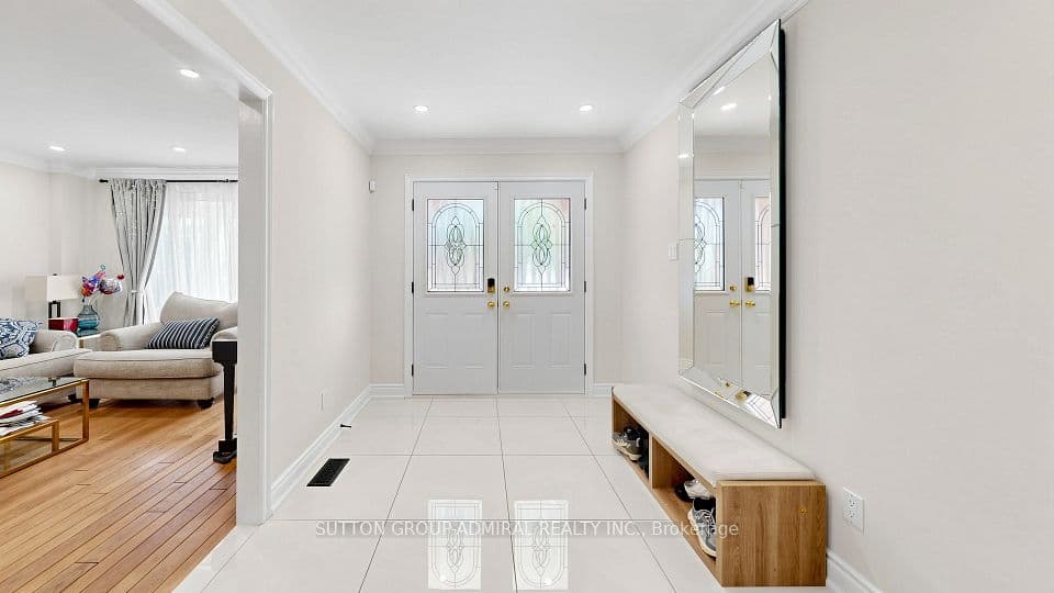 32 Northwood Drive, Toronto, ON M2M 2J8 – photo 3