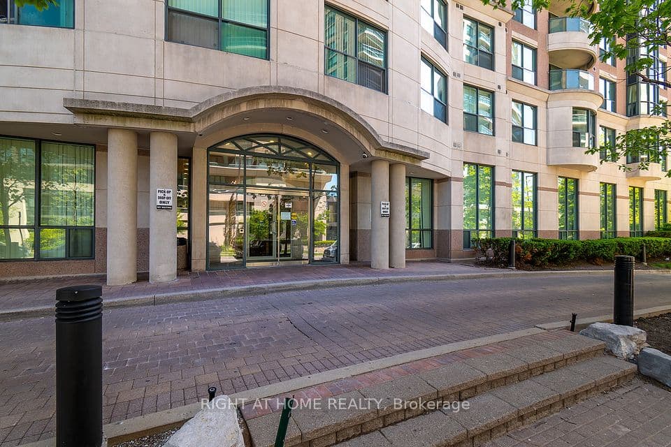 7 Lorraine Drive 210, Toronto, ON M2N 7H2 – photo 2